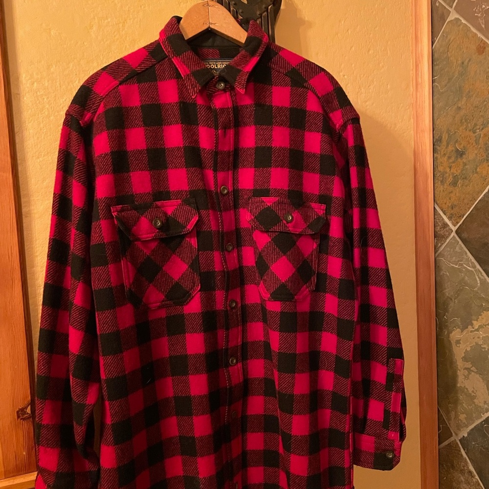 Buffalo plaid Woolrich shirt jac size large